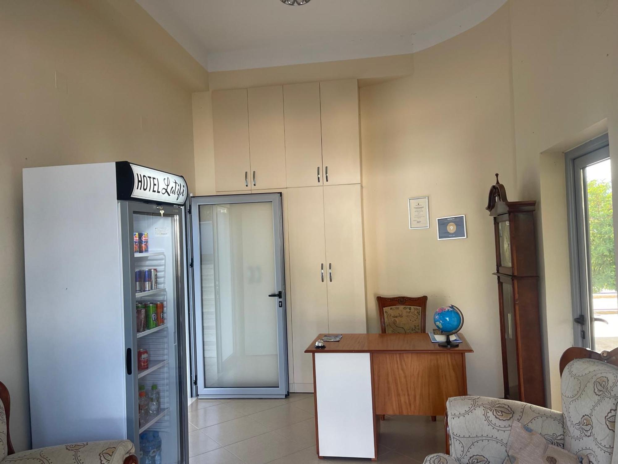 Hotel Latifi Gramsh Exterior photo