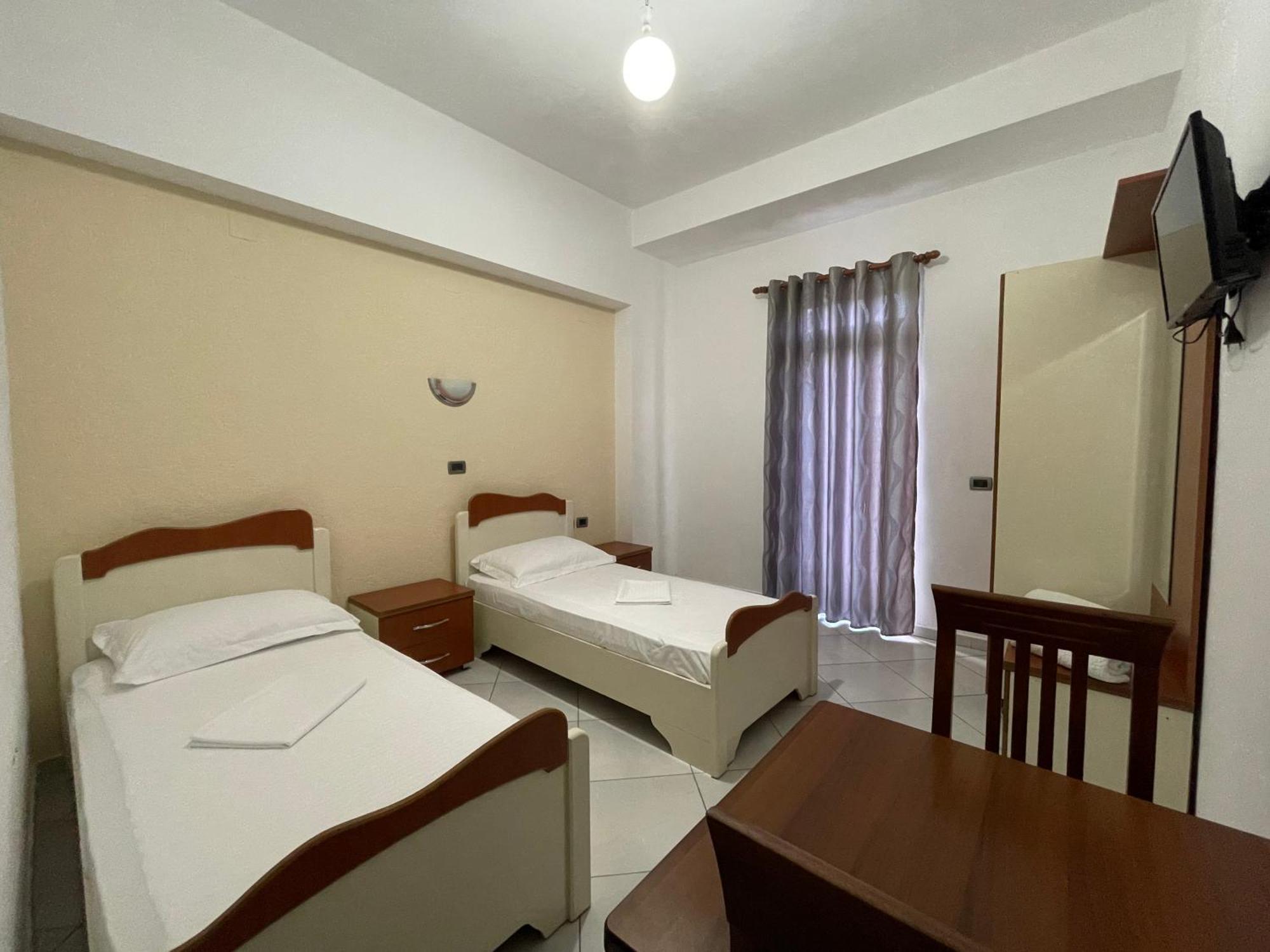Hotel Latifi Gramsh Exterior photo