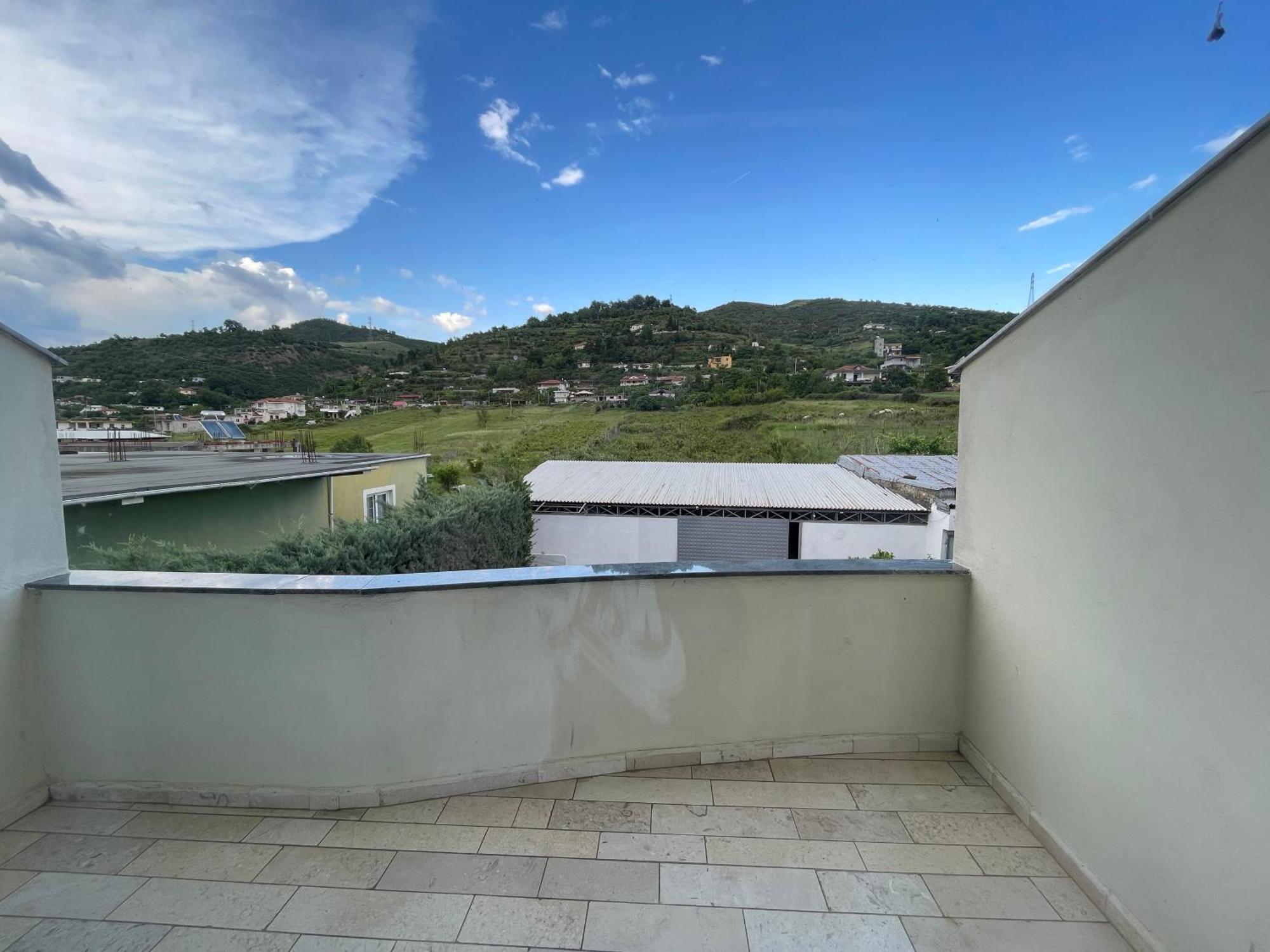 Hotel Latifi Gramsh Exterior photo