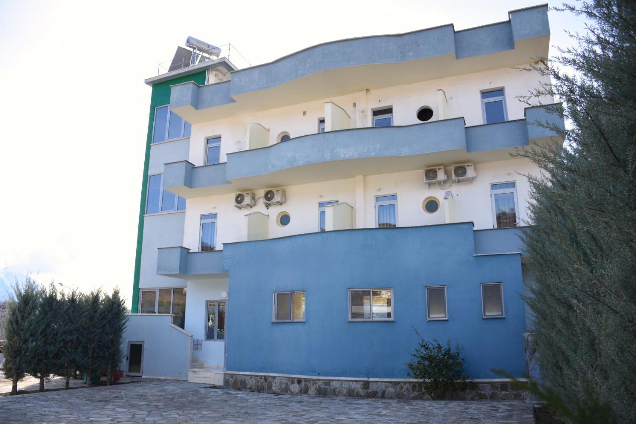Hotel Latifi Gramsh Exterior photo