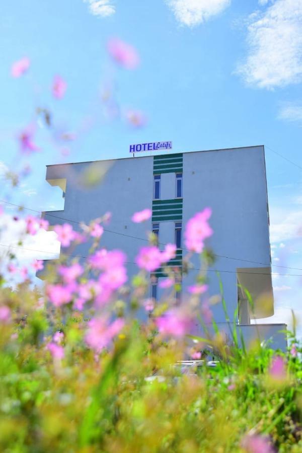 Hotel Latifi Gramsh Exterior photo